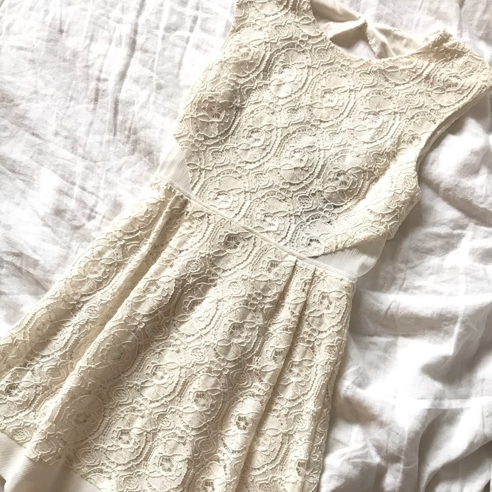 UO Creme Appliqué Dress w/ Crepe details